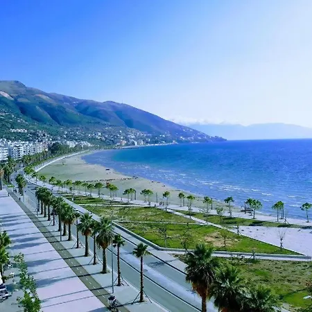 Stylish Retreat With Balcony, Steps To Seafront! * Vlorë